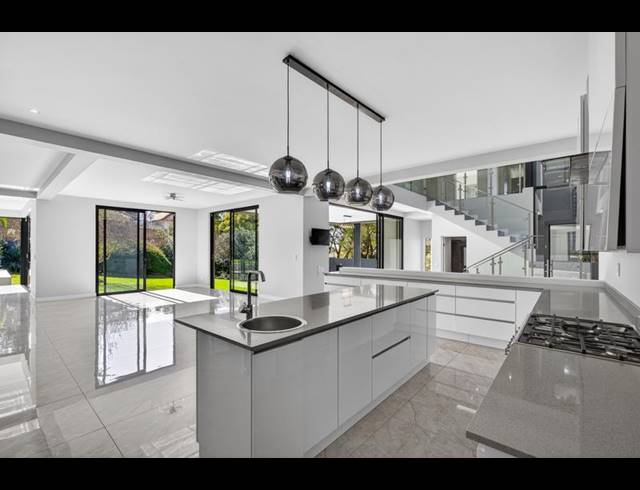 4 BEDROOM HOUSE FOR SALE IN BRYANSTON
